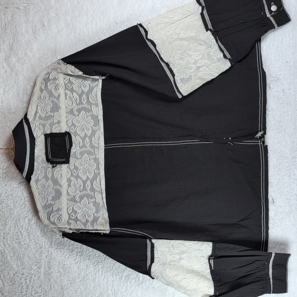 New POL Black and Gold Embroidered Jean Jacket - Picture 7 of 8